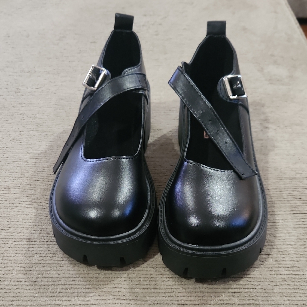 SHEIN Black Platform Shoes with Buckle